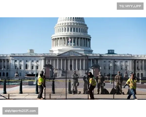 通讯：从垫场赛到头条主赛——一位选手在同一个夜晚替补出战两次的奇遇